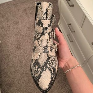 Steve Madden Snakeskin Booties NEVER WORN